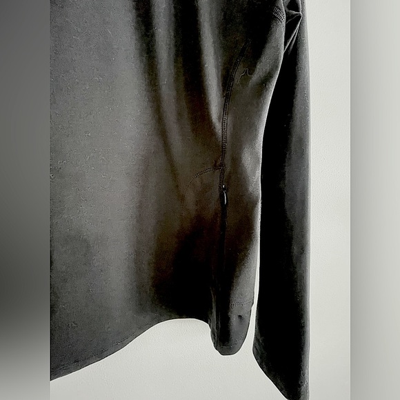 Yogalicious Luxe Half Zip Mesh Detail Pullover - Picture 3 of 4